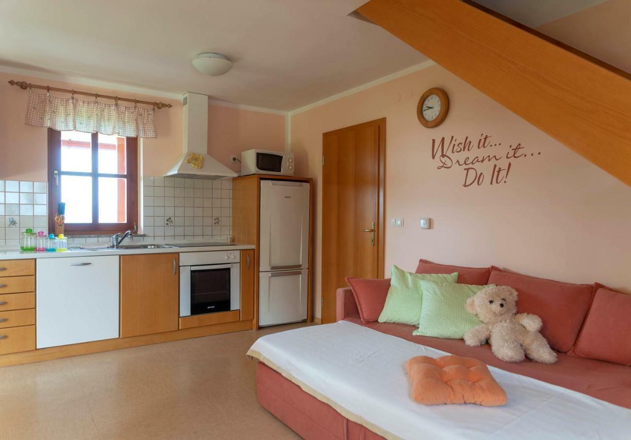 Planinca -Hisa Z Razgledom Apartment Smarje pri Jelsah Luaran gambar